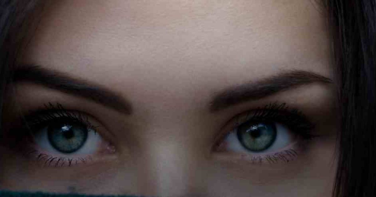 किसी व्यक्ति की तारीफ में शायरी