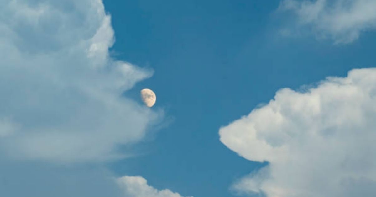 Chand Shayari In Hindi