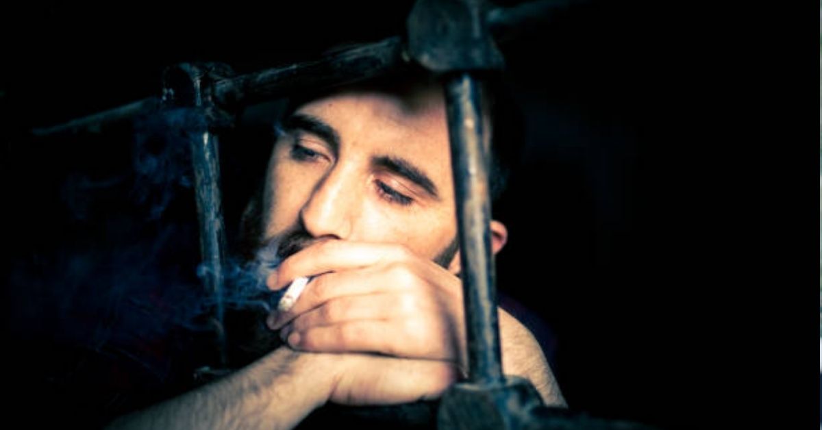 Shayari on Cigarette