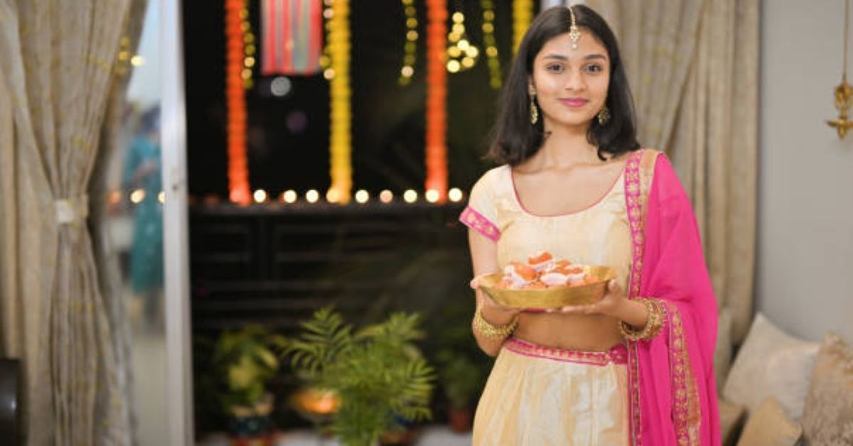 Tareef Shayari For Beautiful Girl In Marathi