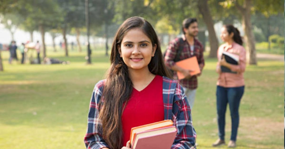 Tareef Shayari For Beautiful Girl